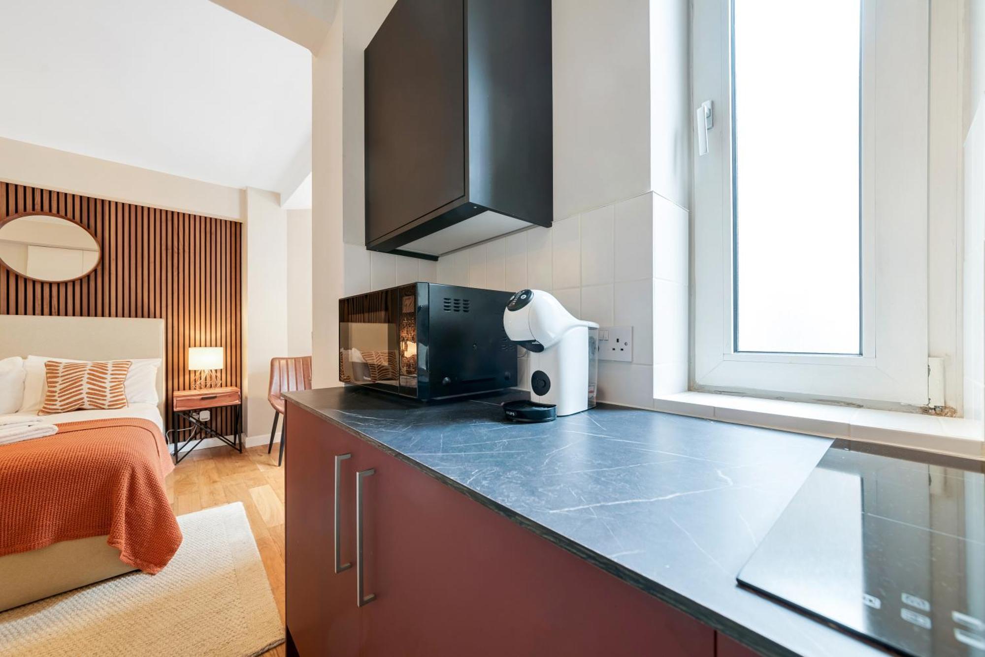 Elegant Apartment In Chelsea Лондон Екстериор снимка