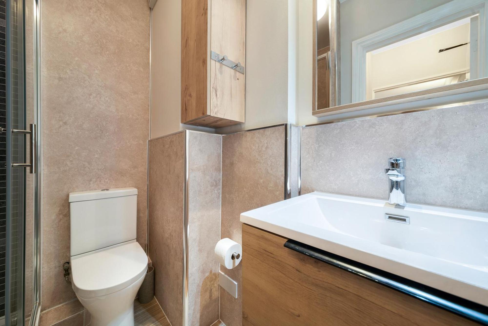 Elegant Apartment In Chelsea Лондон Екстериор снимка